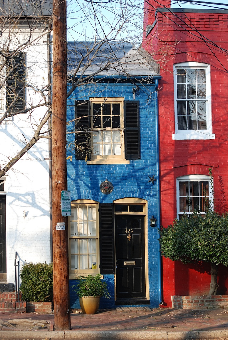 Illustration for article titled These Are the Narrowest Houses in the World